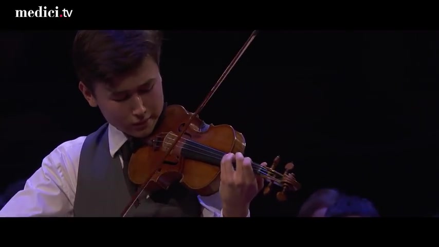 [图]【丹尼尔·洛扎科维奇】巴赫二号小无帕蒂塔萨拉班德舞曲 Daniel Lozakovich: Bach Violin Partita 1004 Sarabande