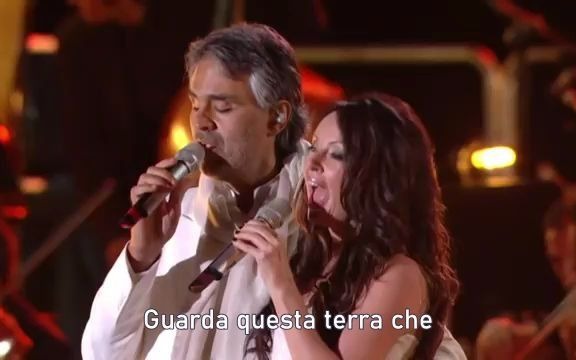 [图]Canto Della Terra （大地之歌） - Andrea Bocelli & Sarah Brightman演唱会现场 & 意大利语歌词