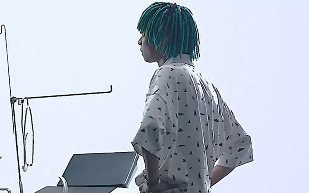 布瑞吉 原来戴头巾的原因是为了遮住脏辫