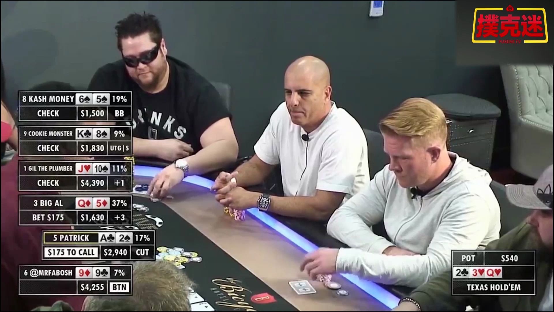 德州扑克女牌手以为发死了自己谁知道原来救自己一命