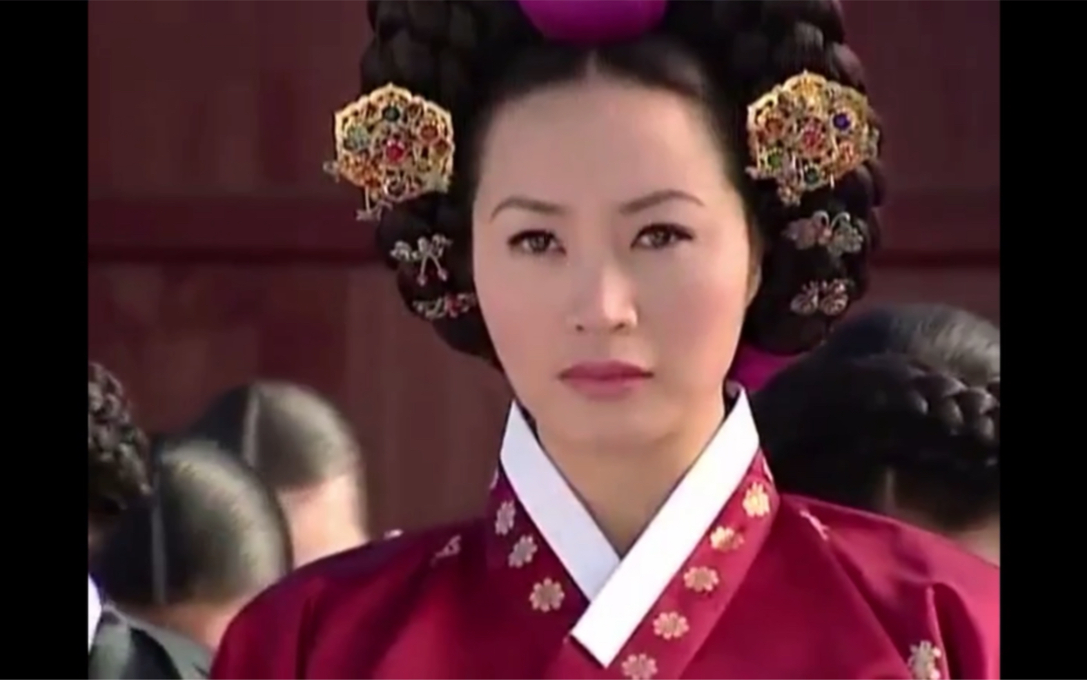 张禧嫔2002妖花戳太婆肺管子却被轰出去