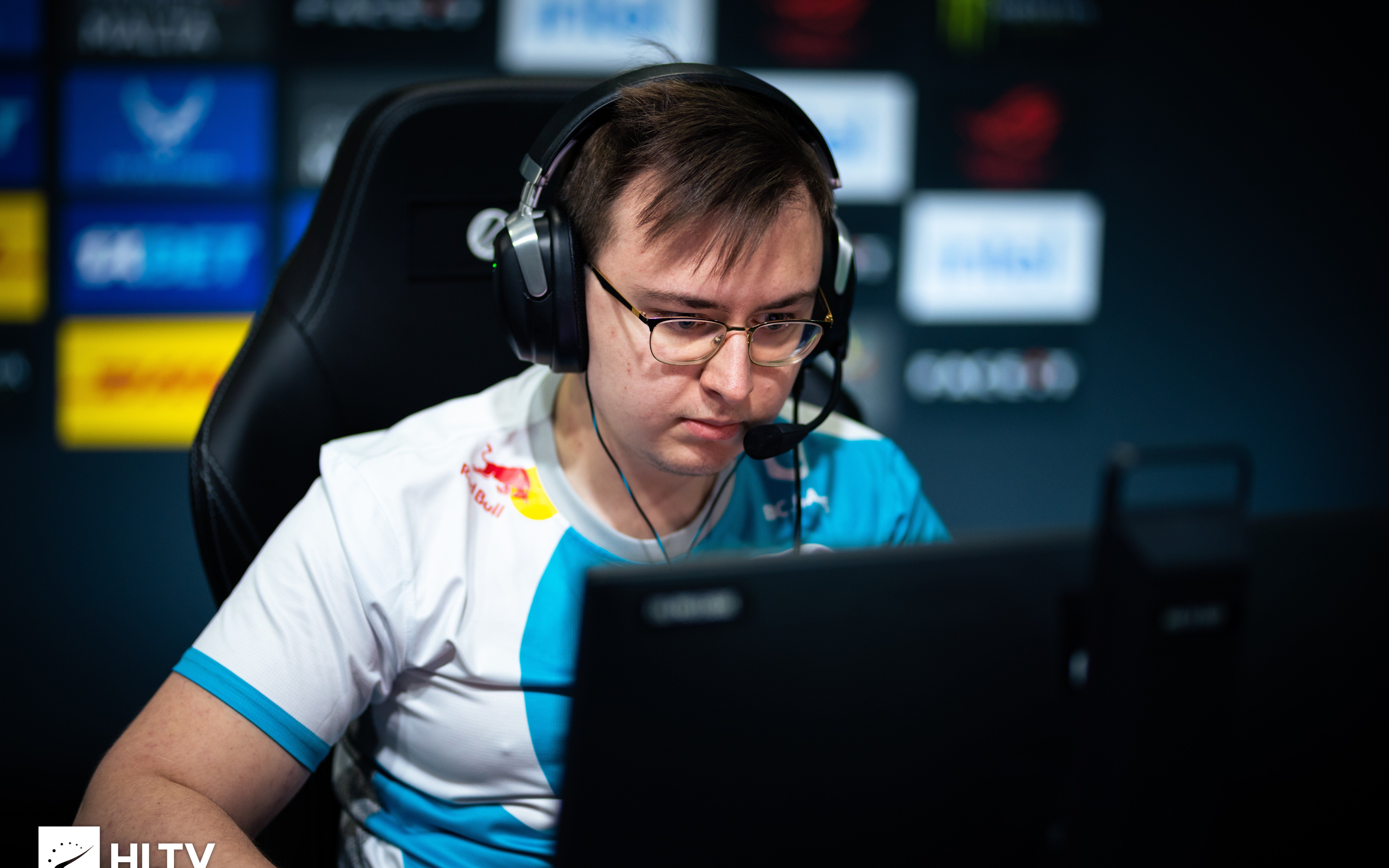 ax1le(24-17) vertigo殒命大厦对阵mouz@epls17季后赛