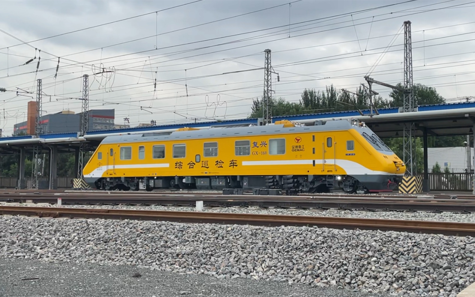 轨道车加速沈山线于洪站沈局沈阳机务段金鹰重工复兴gx160型综合巡检