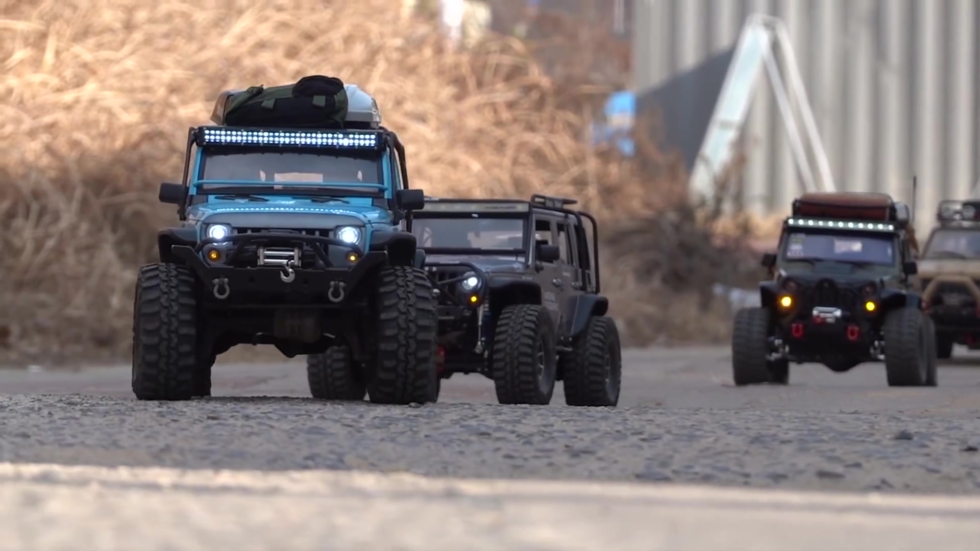 路虎,牧马人总动员,翻山涉水,胜利大逃亡.