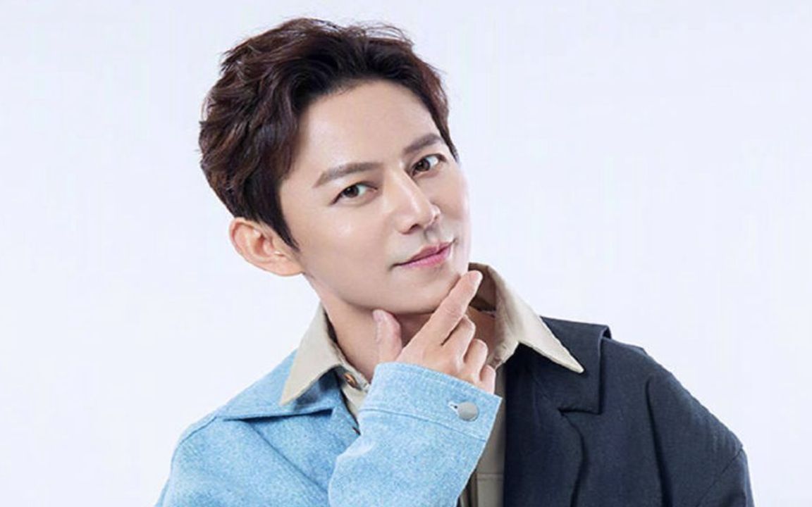 何炅金鹰节神级救场,机智化解尴尬,反应不输央视主持