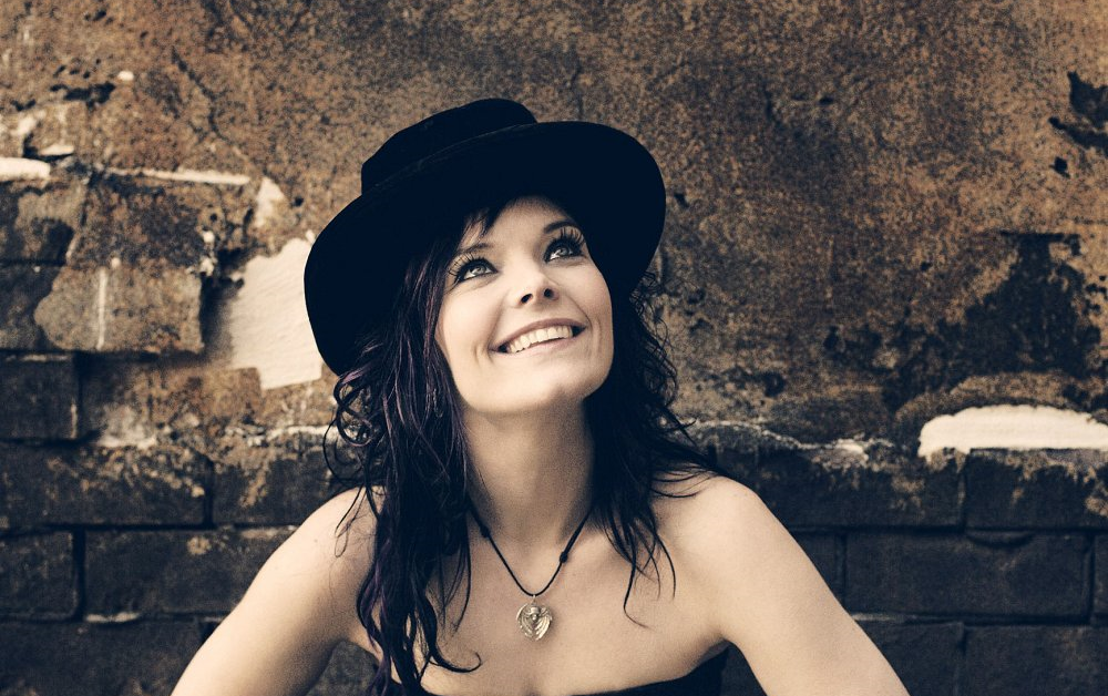 【15,16替换】the mug of brown ale & over the hill and far away