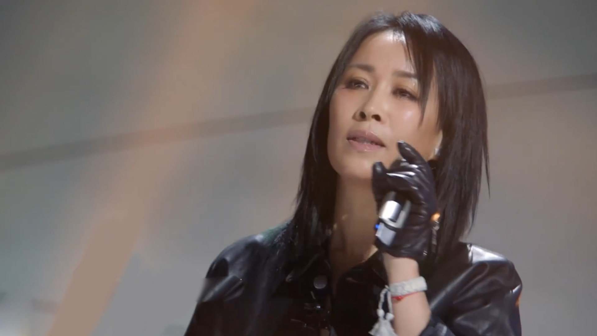 那英翻唱《出现又离开》,开口嗓音好听到炸,怪不得能当梁博导师