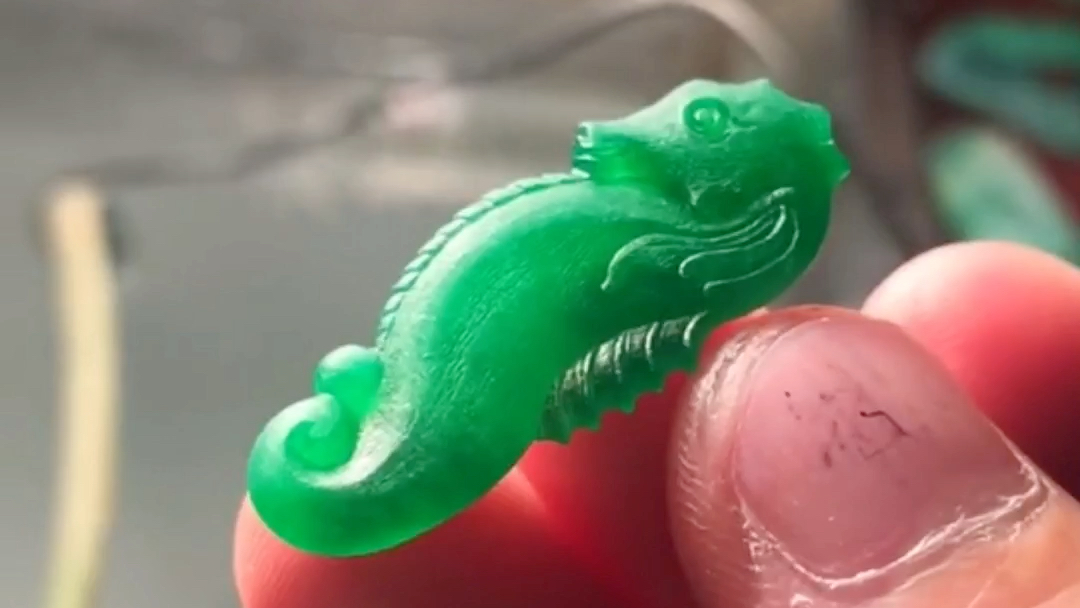 你们知道海马有什么寓意吗 #翡翠 #玉雕