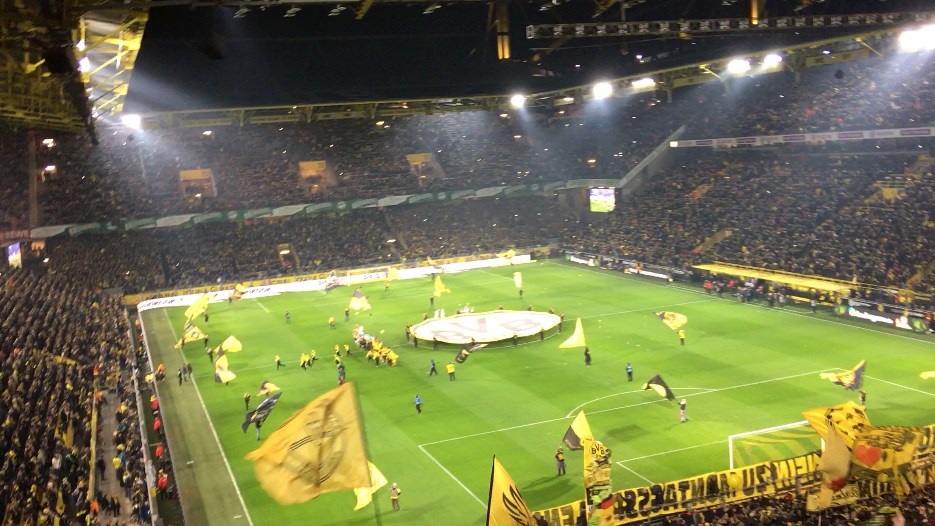 多特蒙德魔鬼主场_哔哩哔哩 (゜-゜)つロ 干杯~-bilibili