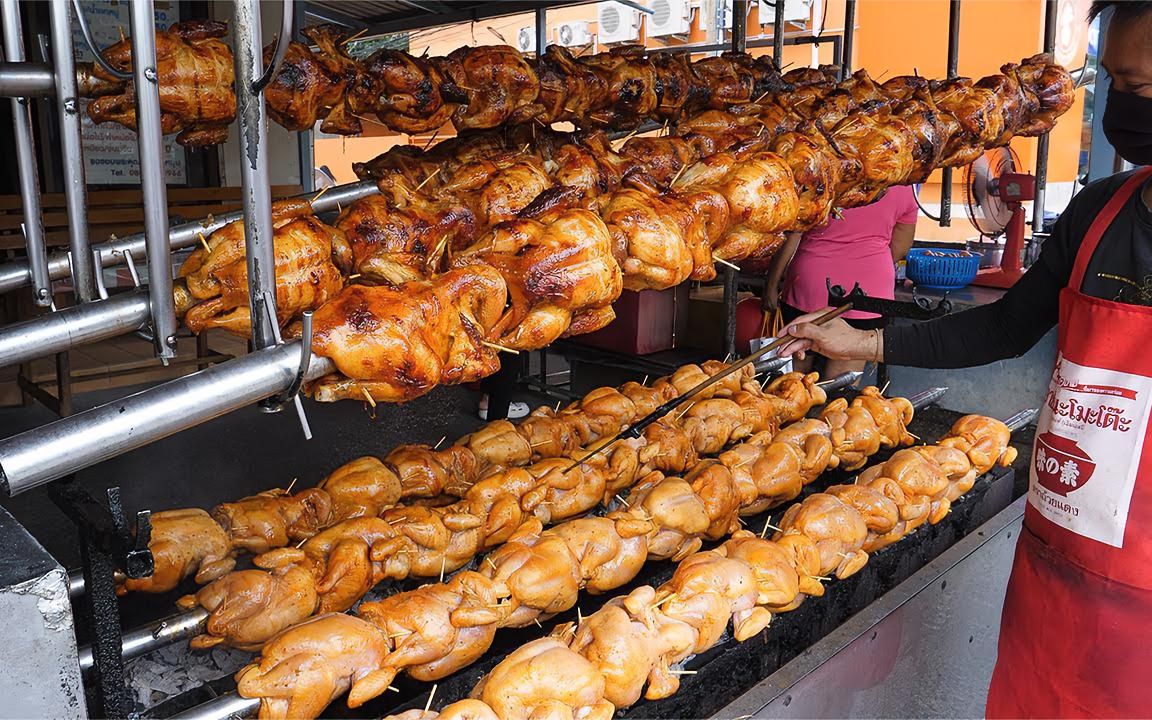 泰国街头特色炭烤鸡,香飘十里味道一绝,让人忍不住口水直流!