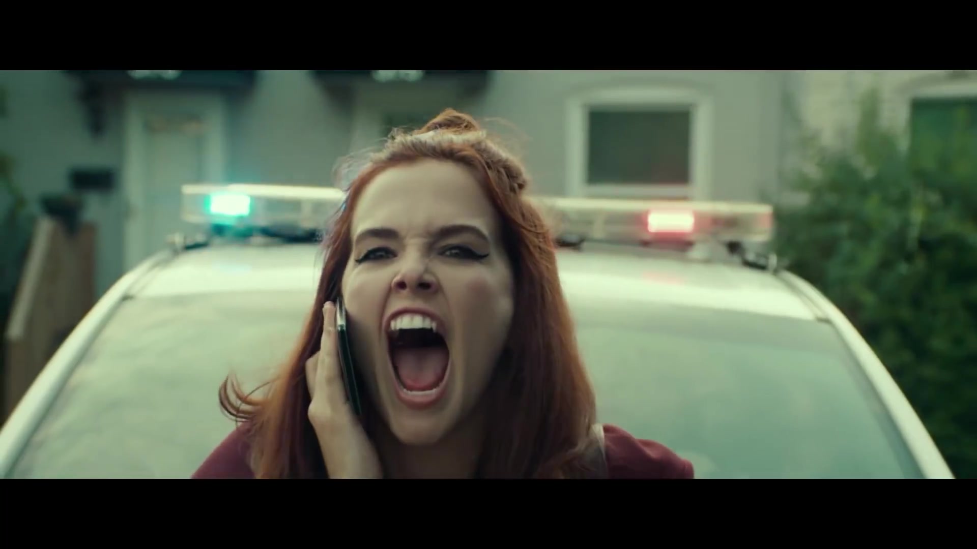 2020年情人节 喜剧片-糊涂蛋 buffaloed trailer,大一新生开启花式