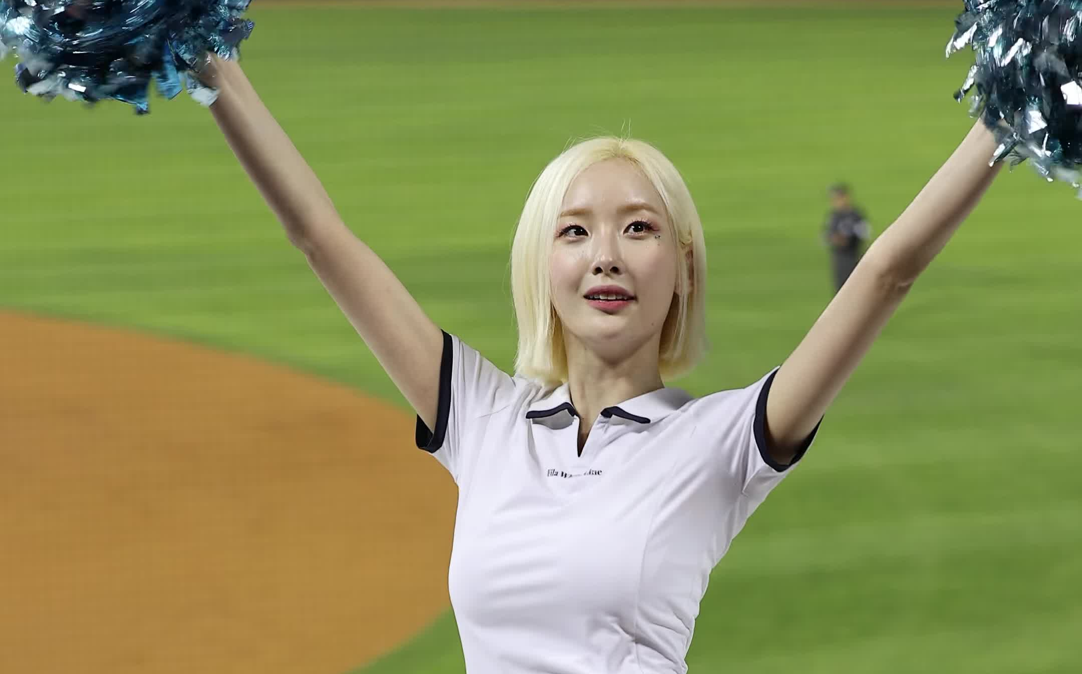 4k韩国啦啦队徐贤淑饭拍斗山bears饭拍25