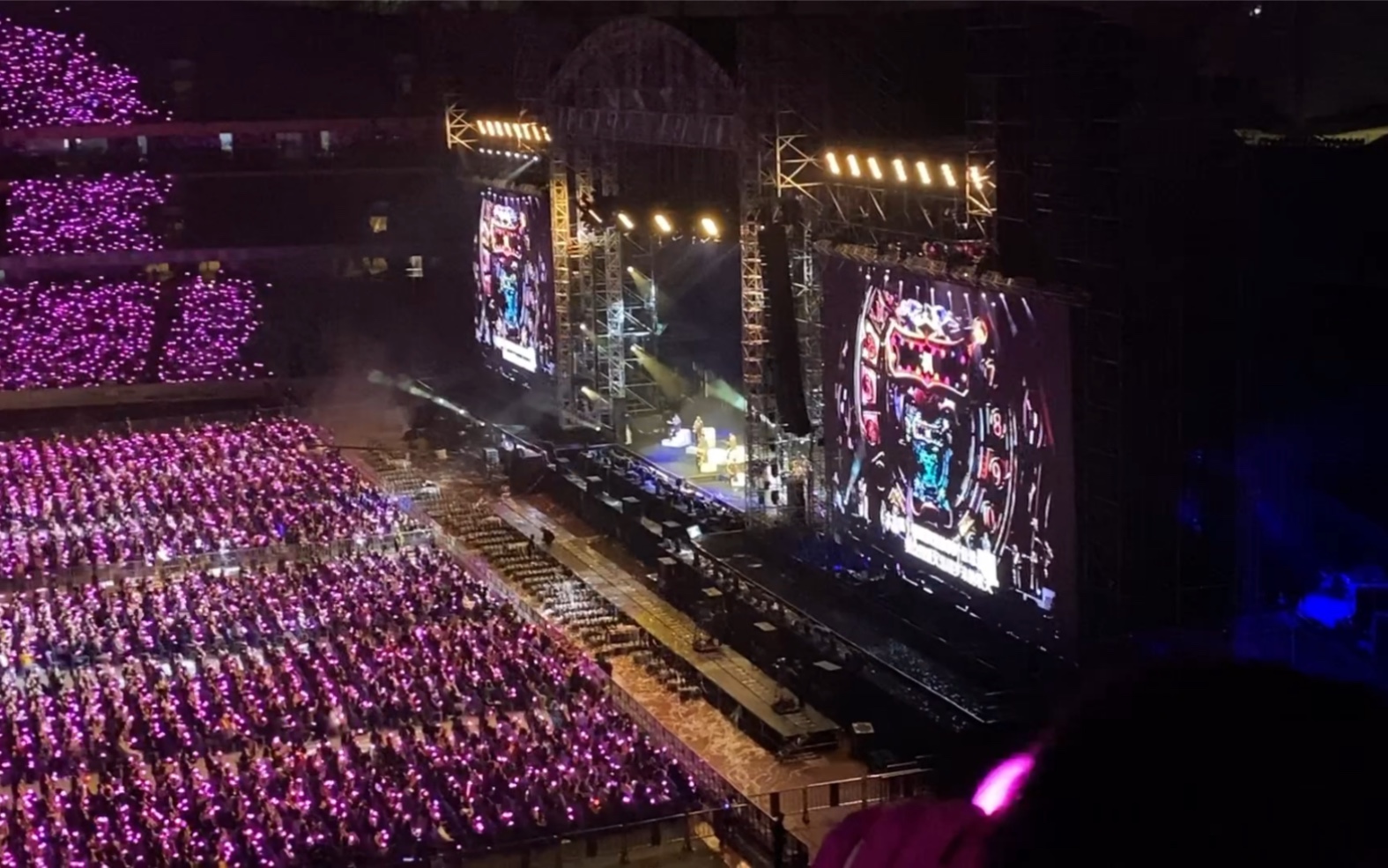 周杰伦深圳演唱会枫喜欢喜欢