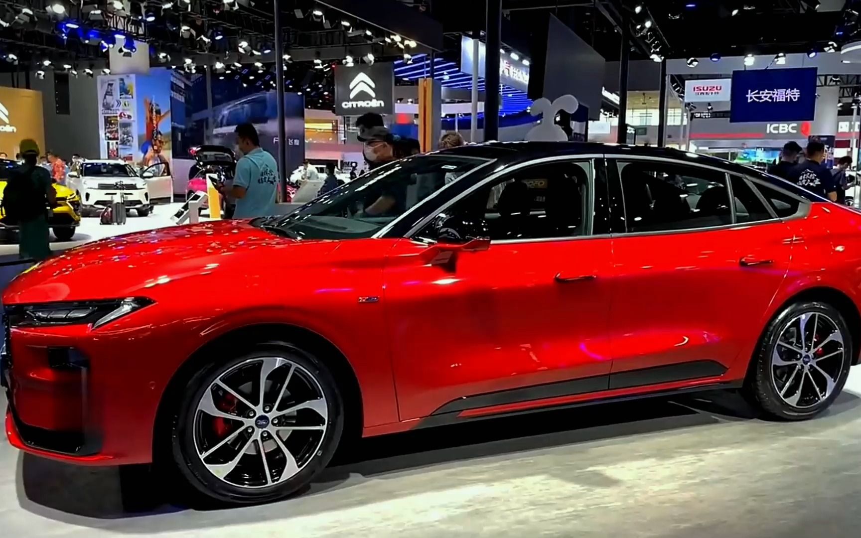 配2.0t 8at,外观不输奥迪a4,14万起!