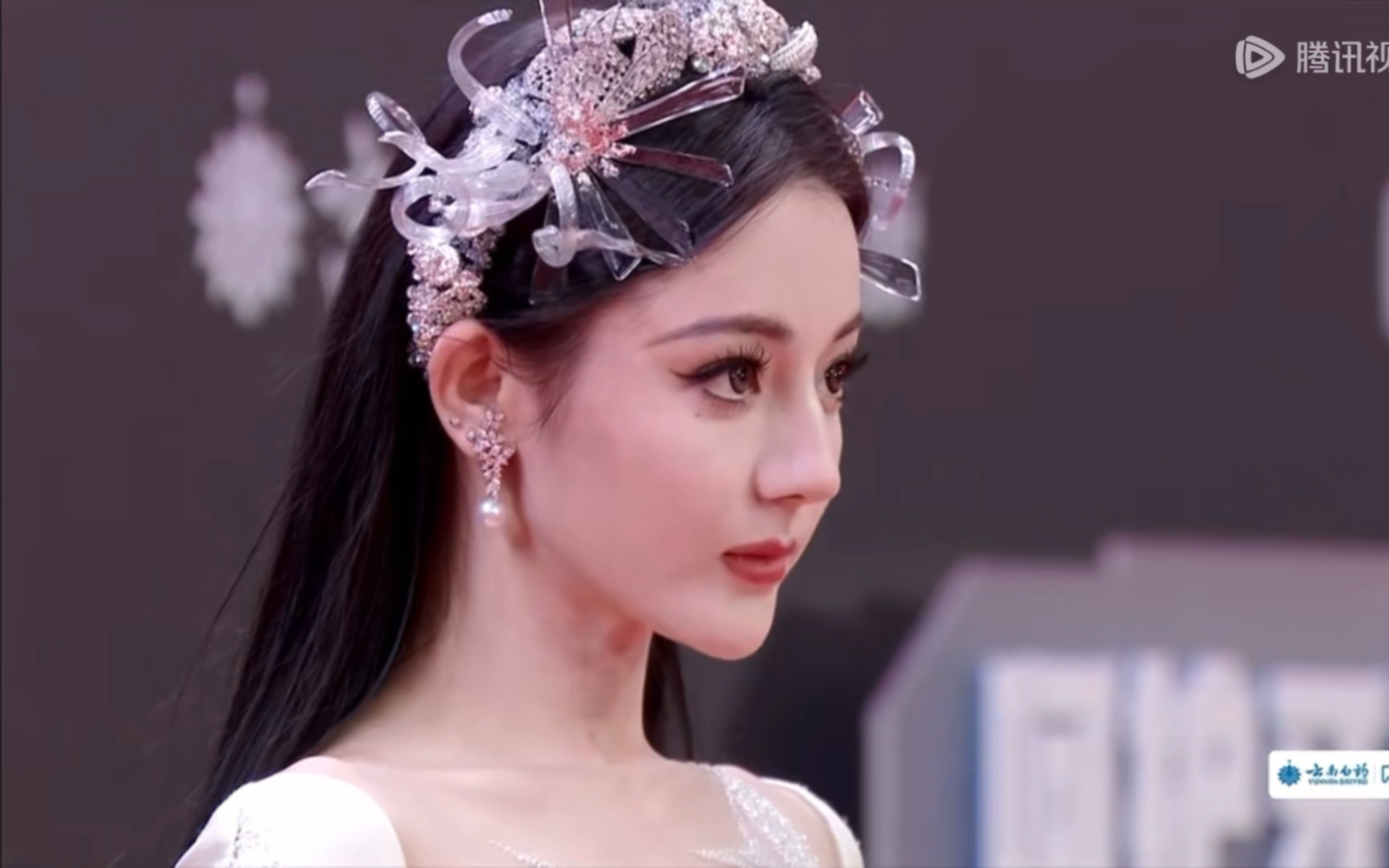 【迪丽热巴】热巴星光大赏走红毯全过程!