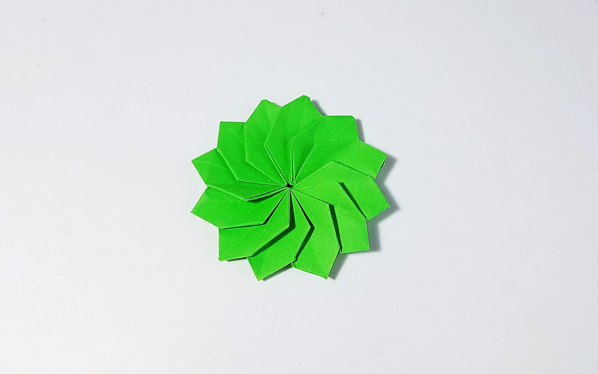 教你折纸12瓣几何花简单漂亮儿童很喜欢