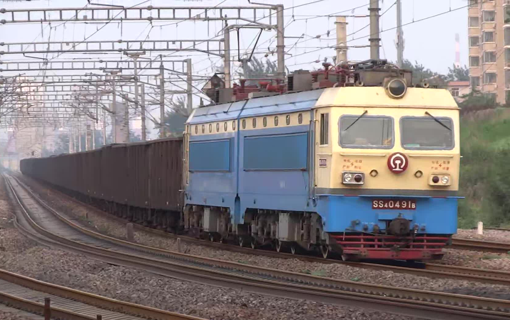 【火车】石德线ss4货列会车2_哔哩哔哩 (゜-゜)つロ 干杯~-bilibili
