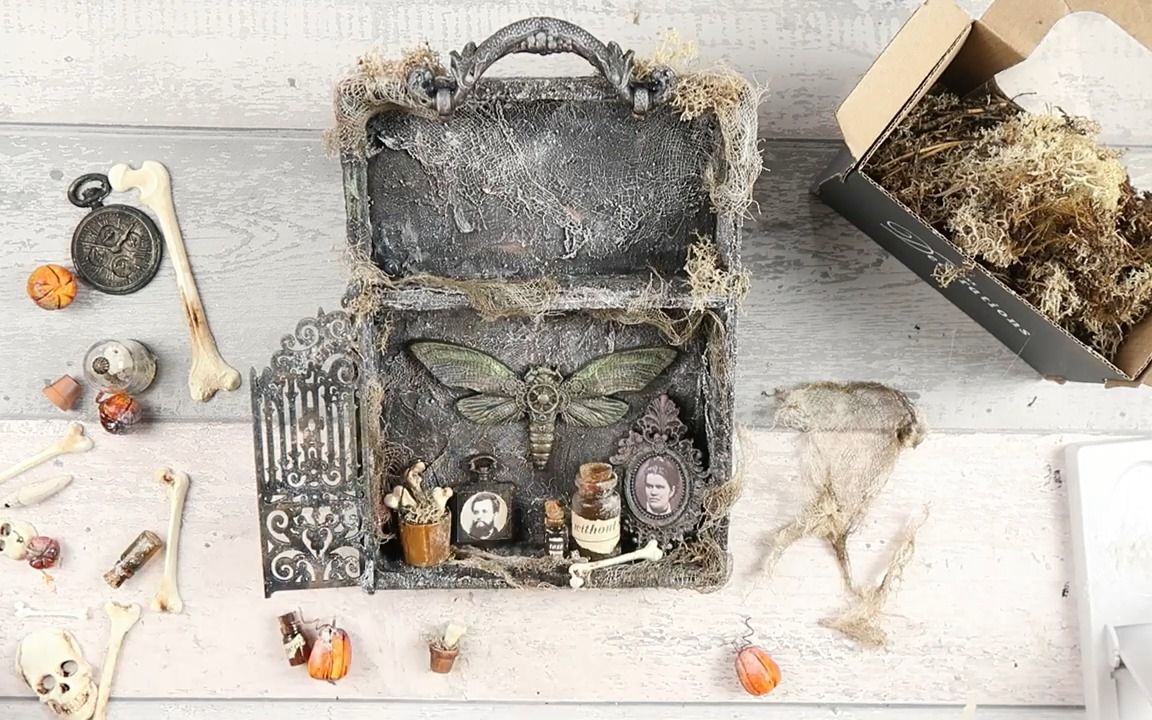 [图]《青青大草原》Miniature Decorations - Mixed Media - Halloween