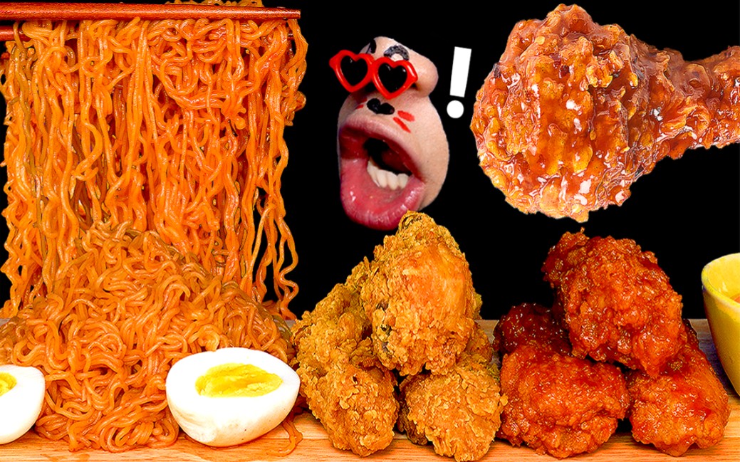 【韩国吃播realmouth】韩国原味炸鸡酱料炸鸡配辣火鸡面,满足啦!