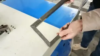 方管折90度角一次成型现场操作视频