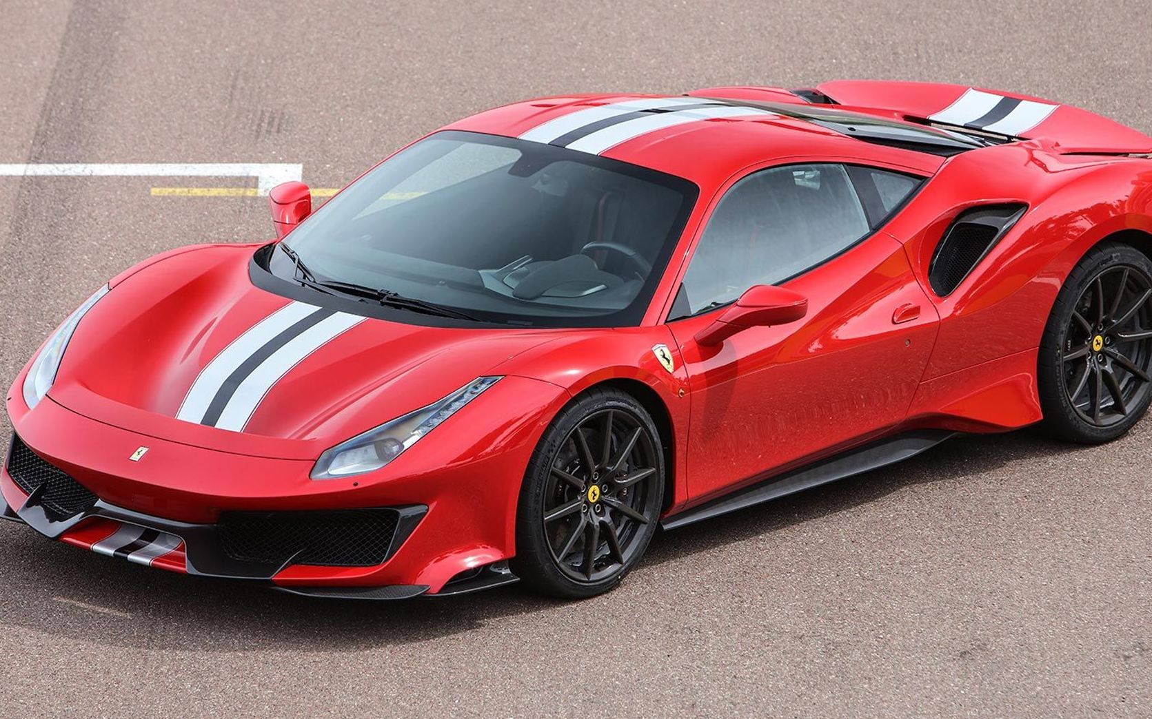 买不起咱就看看性能系列五ferrari 488 pista零百加速