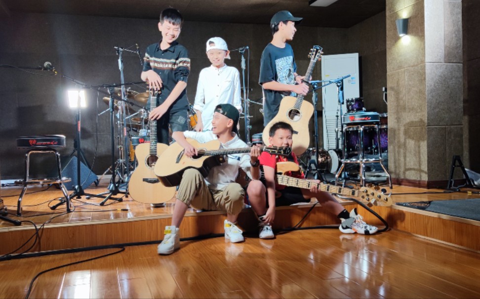 少年乐队《我的世界》,受卡马吉他邀请录制mv,美国著名乡村摇滚乐队