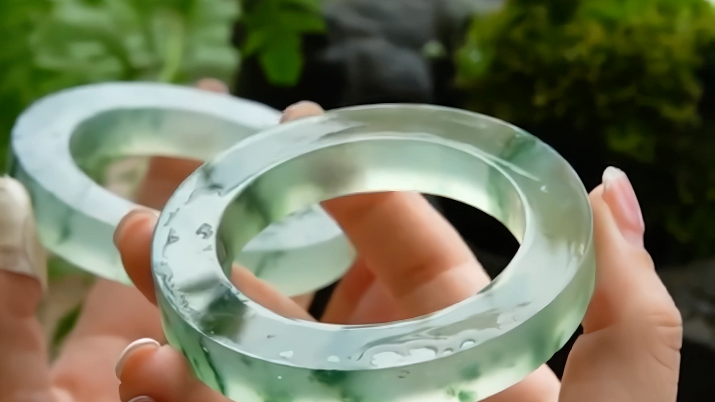 七位数的玻璃种水草花手镯