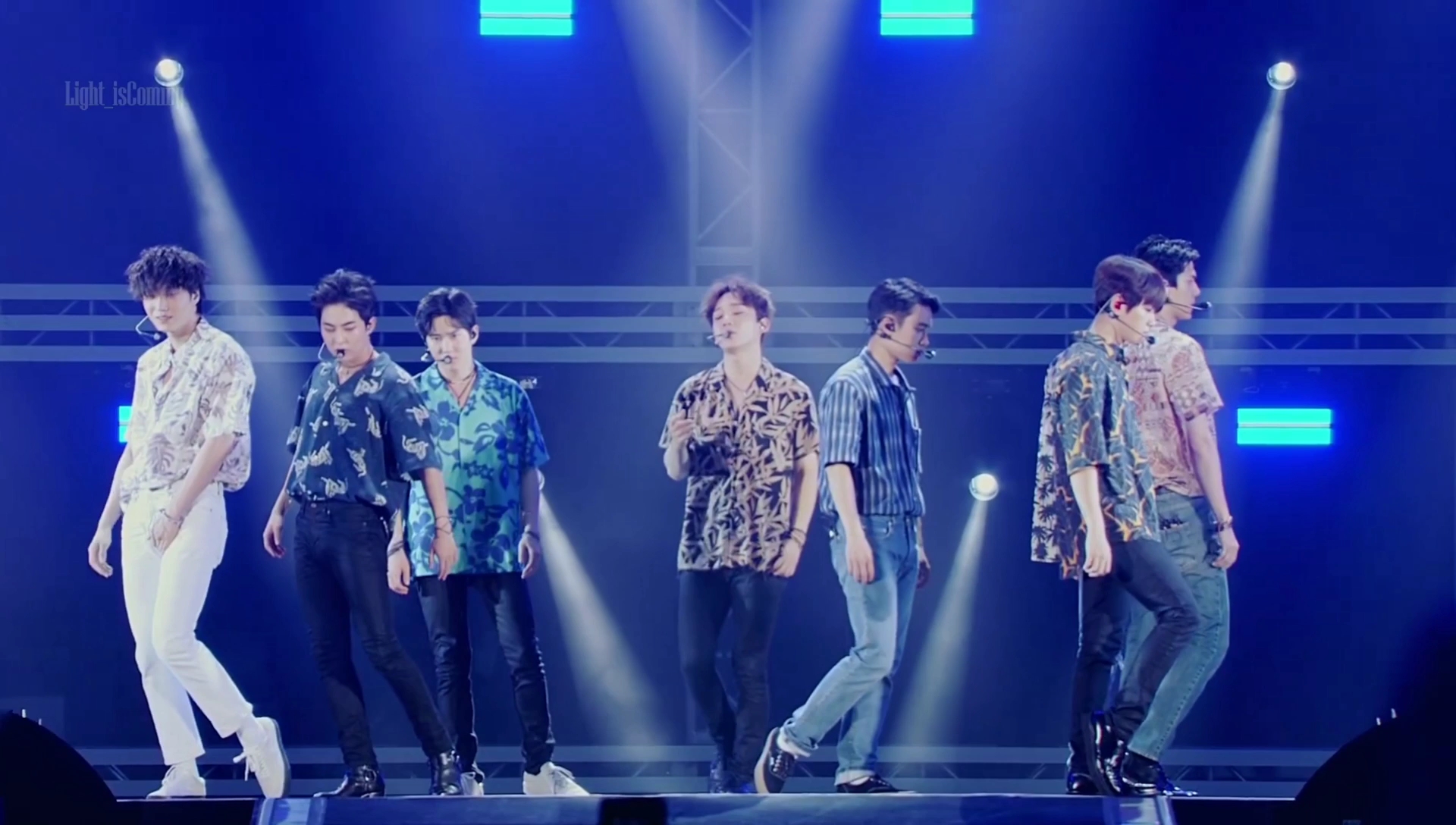 [图]【都暻秀】180826 a-nationの劲歌热舞cut: 前夜+KoKoBop+蹦迪三部曲+电吻