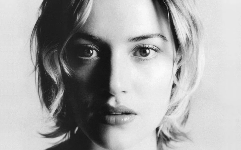 【回顾】凯特·温斯莱特——第二届美国演员工会奖最佳女配角-乔见久