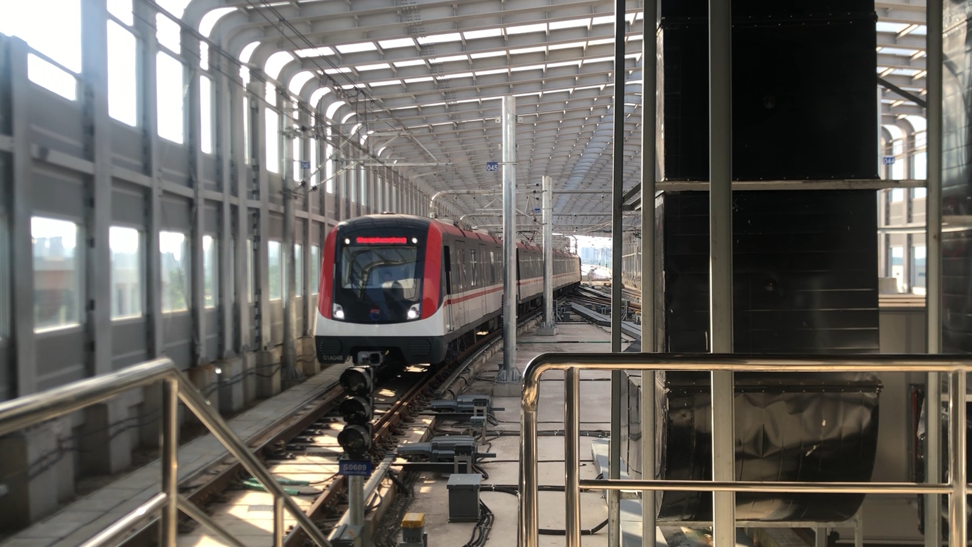 长沙地铁一号线北延金盆 丘站拍车
