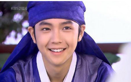 张根硕我是少爷金恩浩纯情痴汉情窦初开是姐姐的奶狗