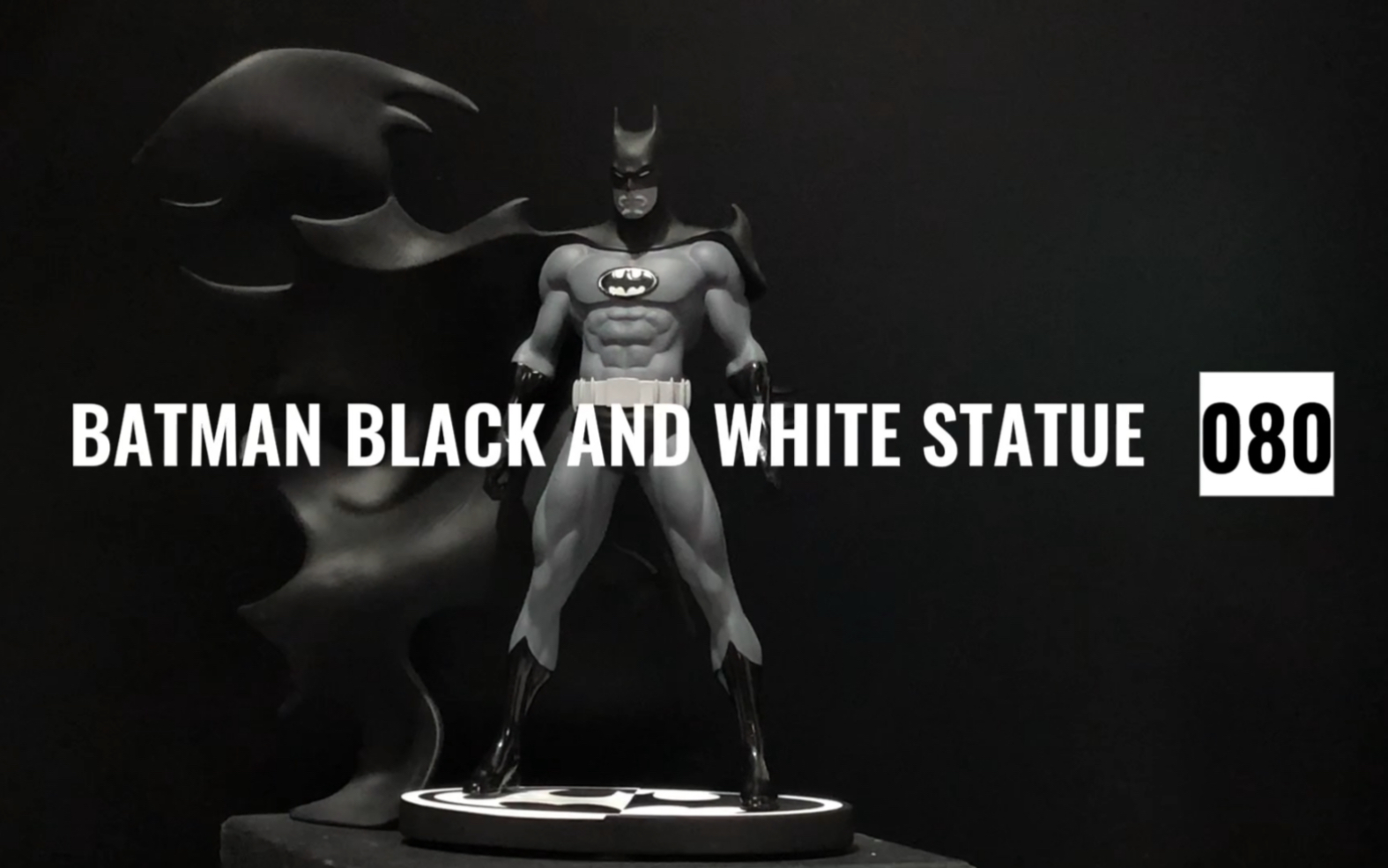 [图]BATMAN BLACK AND WHITE STATUE 080