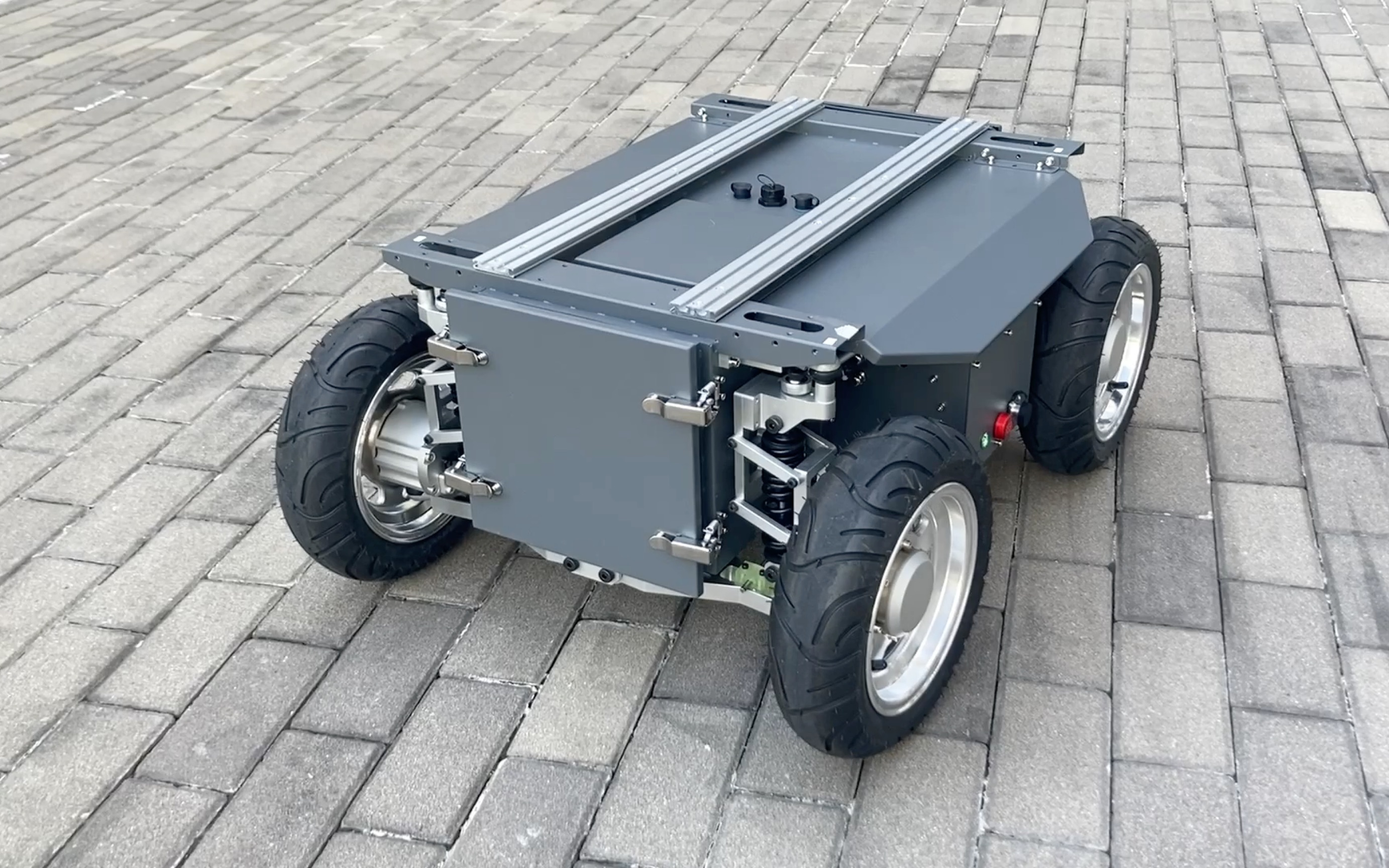 升级版四轮驱四轮转向移动小车