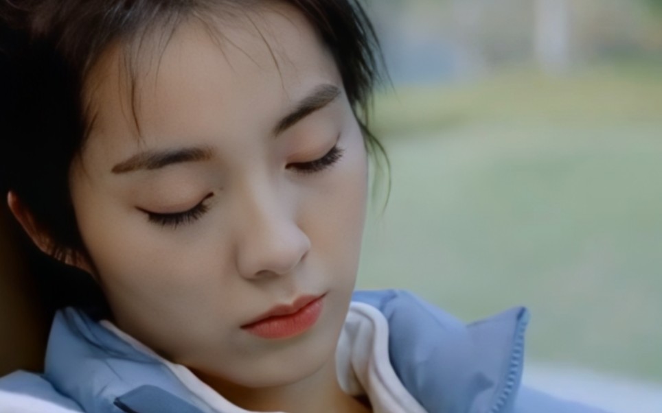 万鹏怎么睡觉也那么可爱!