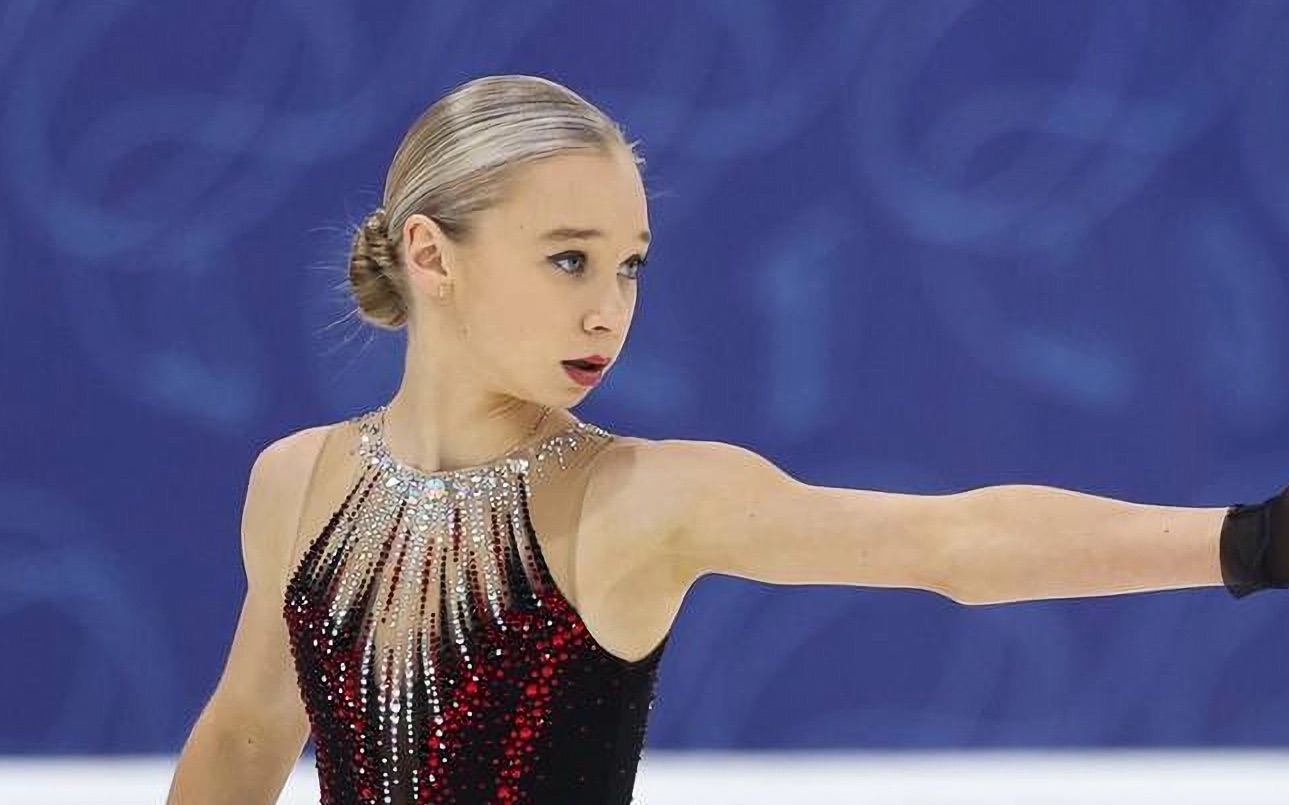 【22-23俄大奖赛总决赛】妮卡完成双4t获得冠军 veronika zhilina