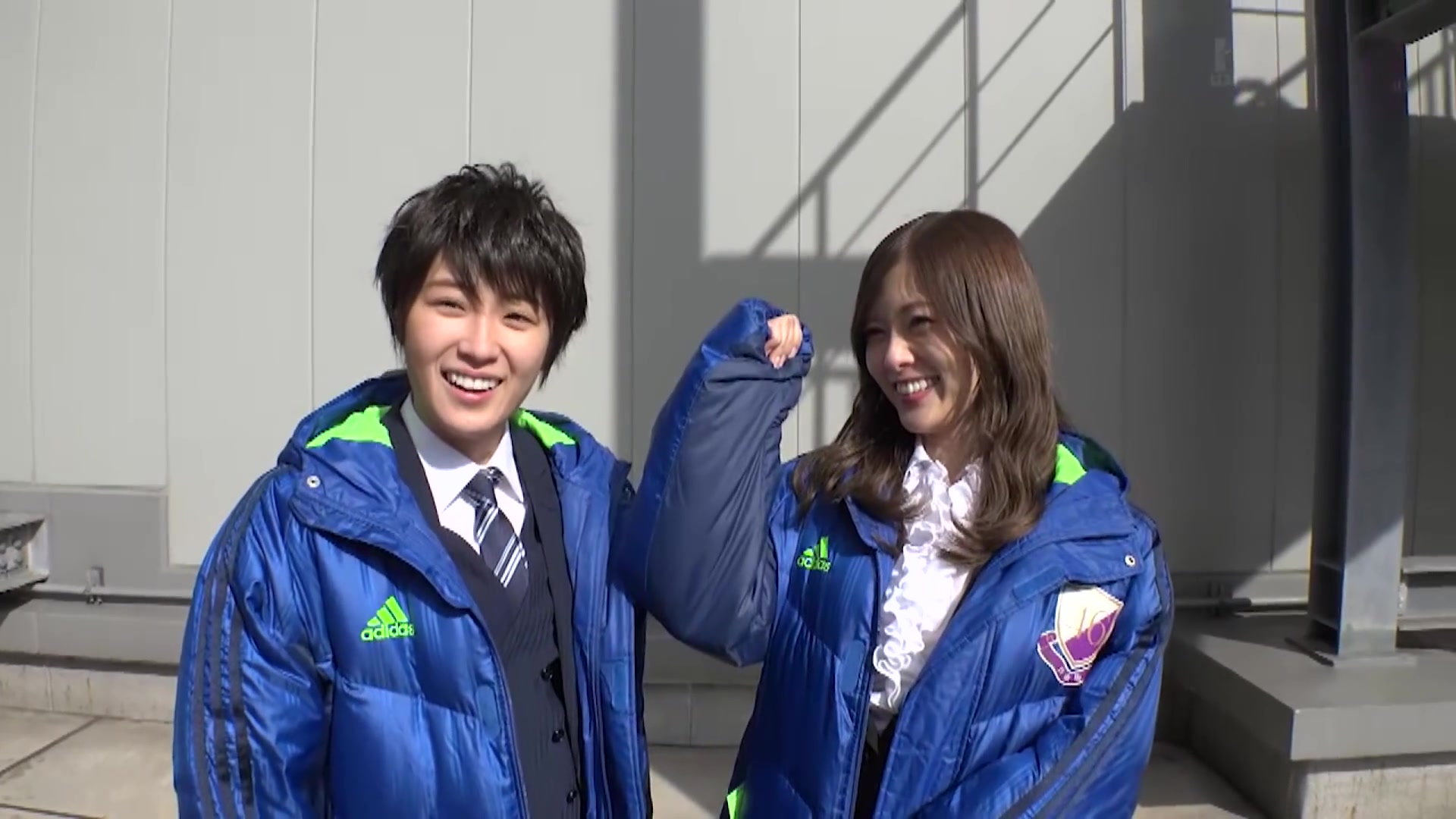 乃木坂46白石麻衣西野七瀬らがクールな男装姿にメンズスーツ着こなし