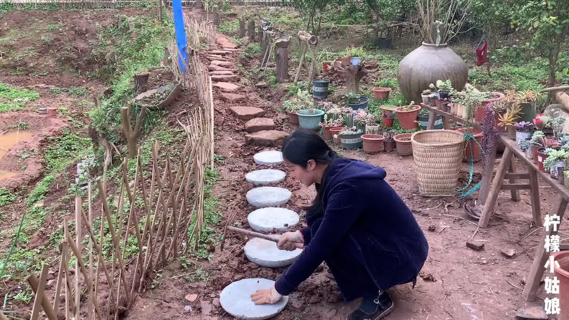 [图]90后姑娘隐居四川深山茅屋，亲手打造世外桃源，过着神仙般的日子