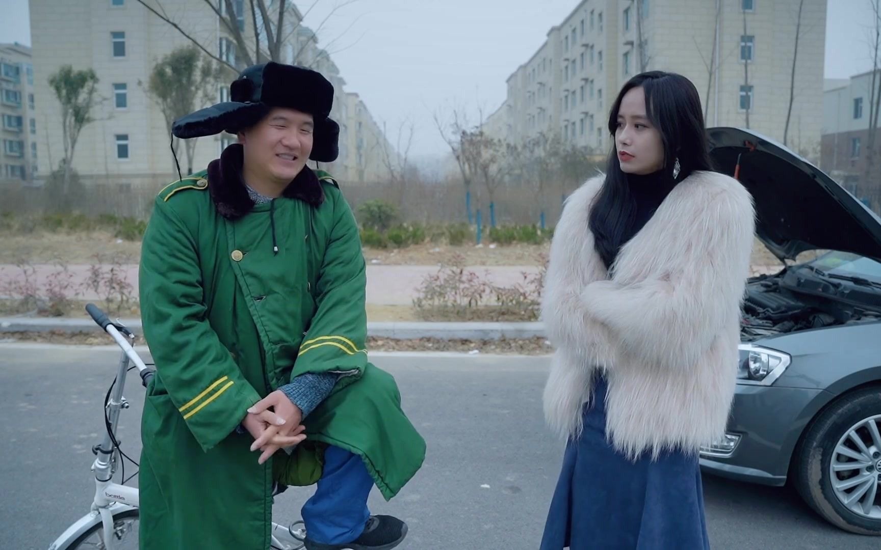 富家女去相亲,半路车坏了,不料遇到穷小伙,俩人对话真逗_哔哩哔哩