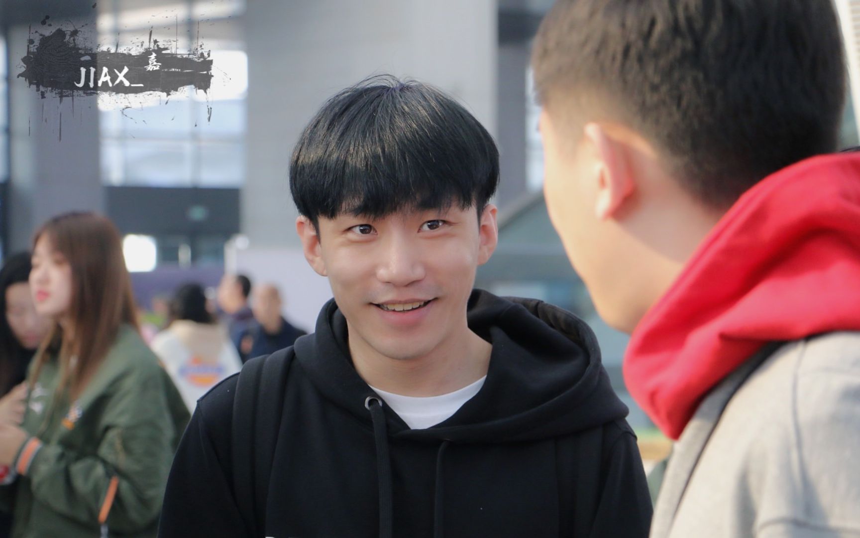 论何九华那些奇奇怪怪的笑点