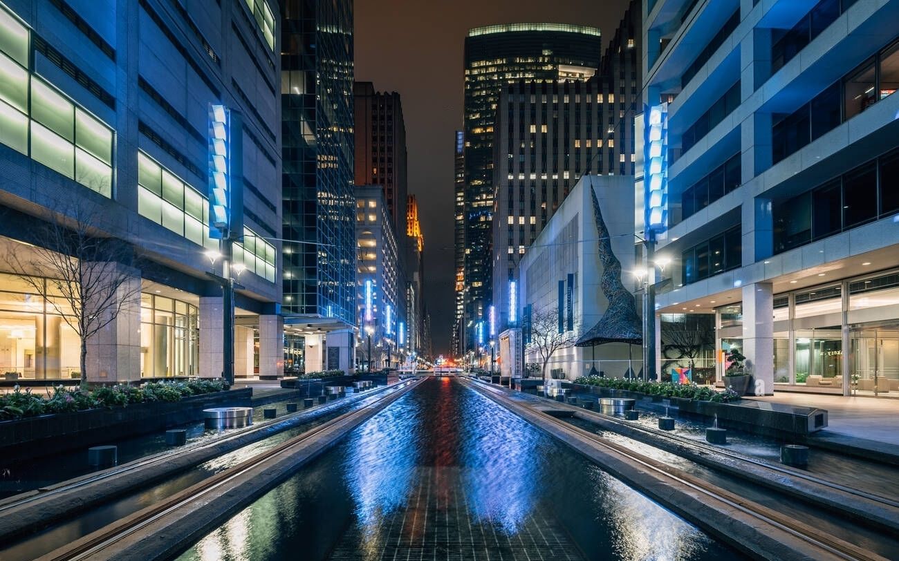 休斯顿城市市中心主街道喷泉广场 水面城市夜景灯光倒影