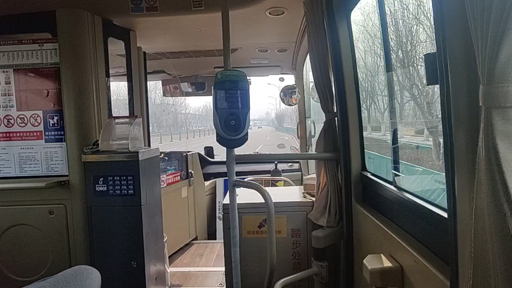 【北京公交】通60路中通定制考斯特车内走行视角