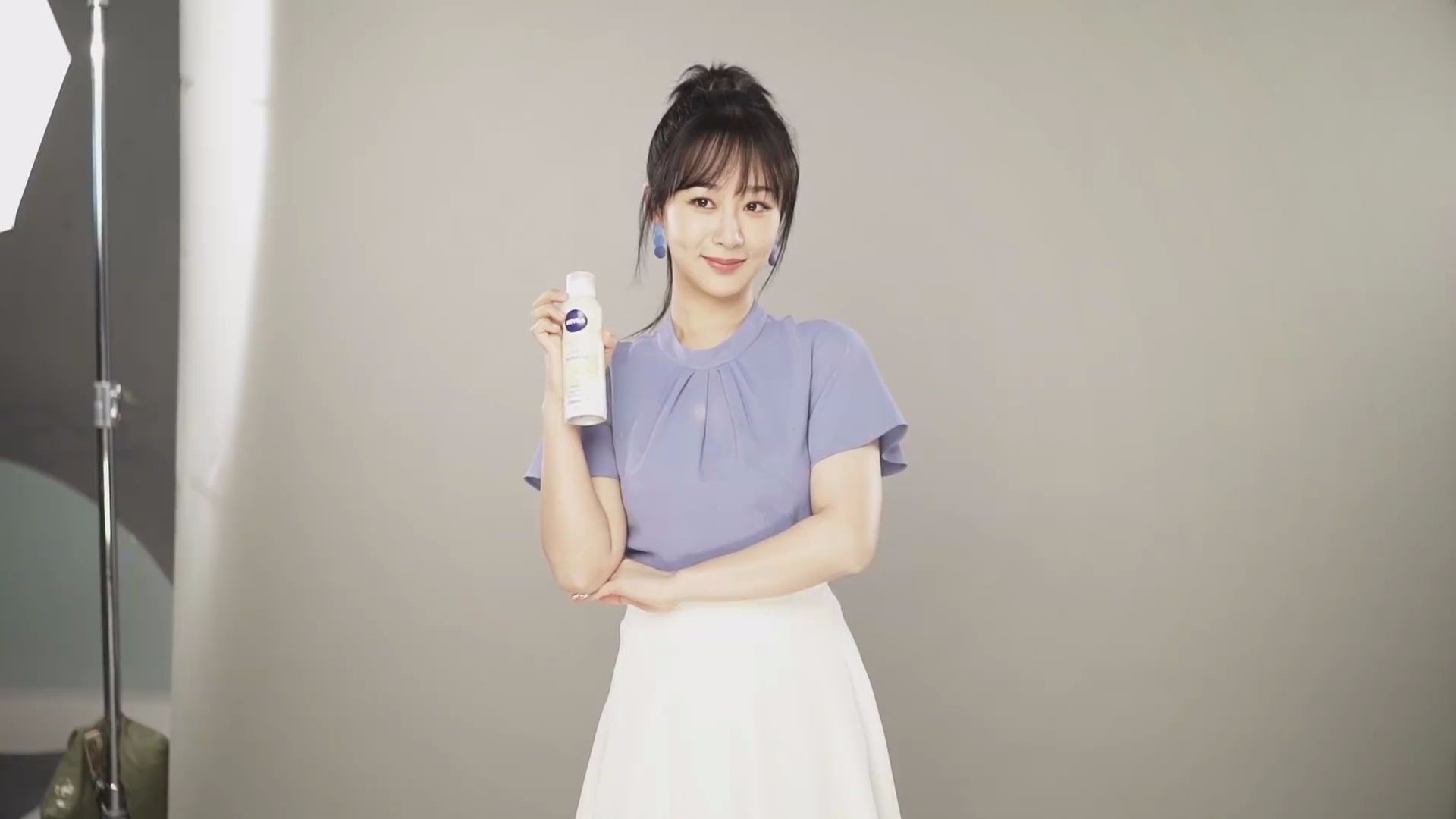 【杨紫】妮维雅 广告拍摄花絮_哔哩哔哩 (゜-゜)つロ 干杯~-bilibili