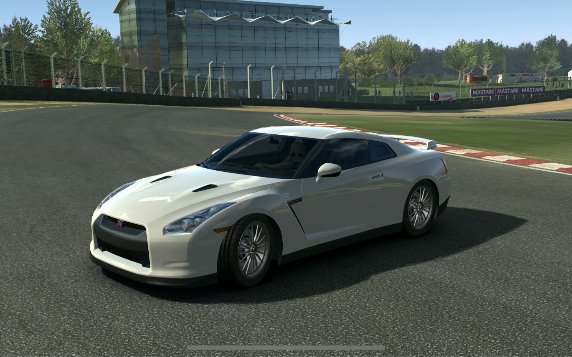 ipad pro真实赛车3 印第安纳波利斯赛道 尼桑gtr premium r35狂飙