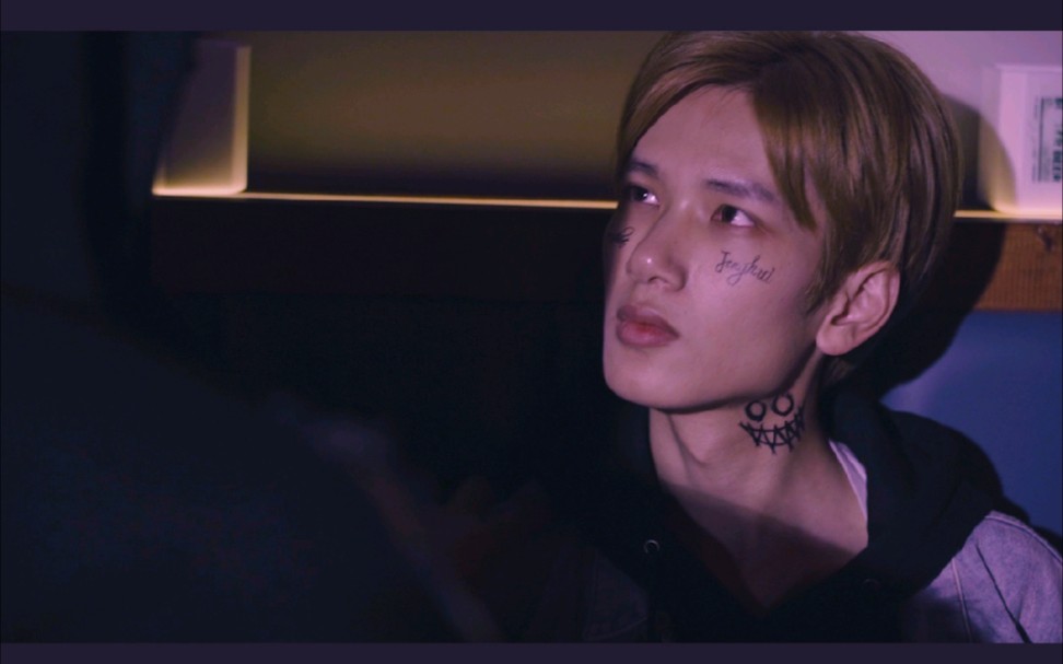 hlt舞团帅气暴击那个男人回来啦跳一首狂放看我扎不扎你