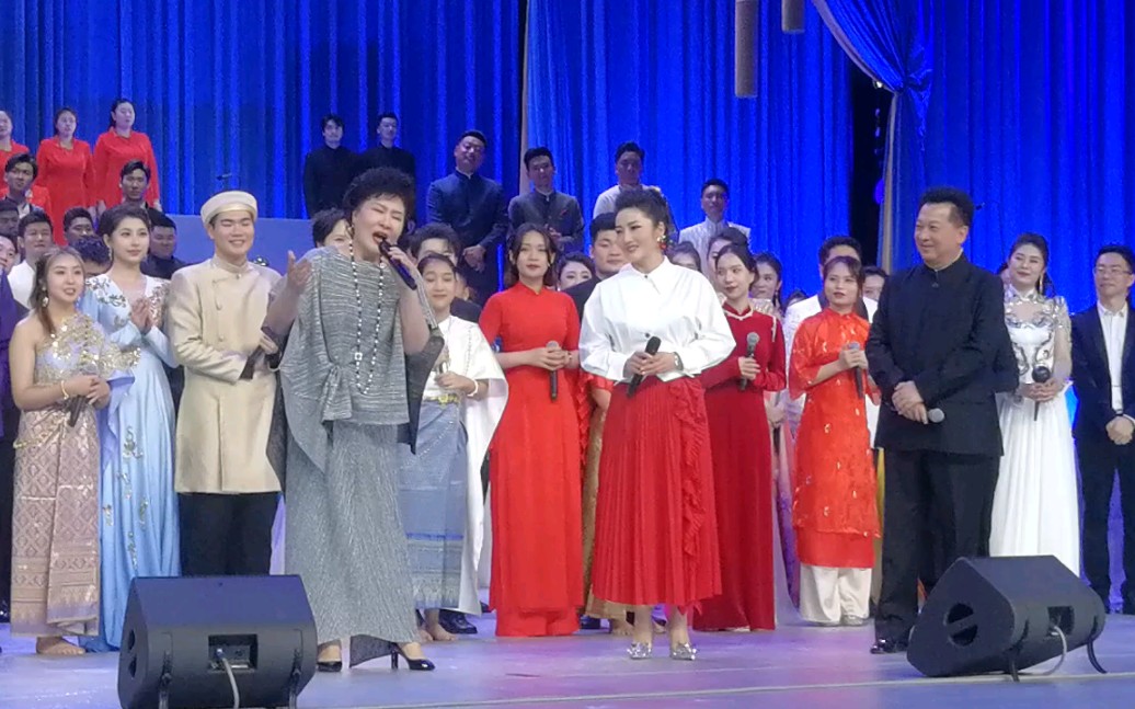 中国与东盟国家歌曲联唱:缅甸民歌《海鸥,印尼民歌《哎呦妈妈》