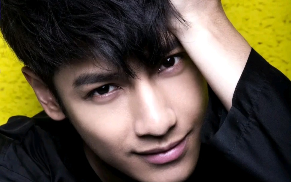 阳光又帅气,带点酷酷的少年感#入目无他人四下皆是你 #考古罗云熙