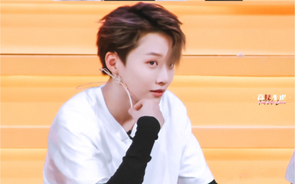 刘雨昕变身小蜜蜂 |萌萌哒又皮嗖嗖 可可爱爱又是调皮蛋本蛋_哔哩哔哩