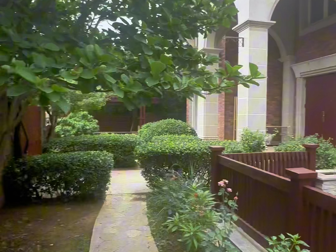 地上两层地下一层 建筑面积450平米 400平米环绕大花园#红螺湖别墅