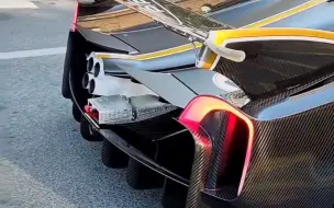 Download Video: 帕加尼Huayra R V12暴躁声浪