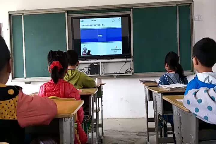 [图]【获奖】北师大版小学数学三年级下册_一 除法分桃子-费老师_公开课优质课教学视频